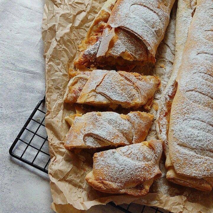Классический яблочный штрудель: вкус, который согревает душу