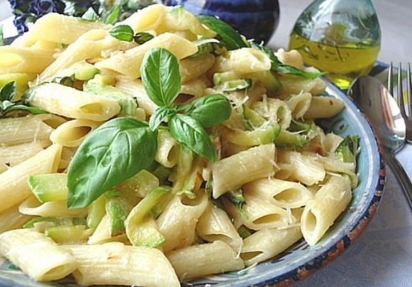 Вкусные макароны с кабачками: легко и быстро