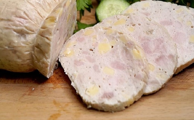 Как приготовить вкусную домашнюю колбасу без лишних затрат