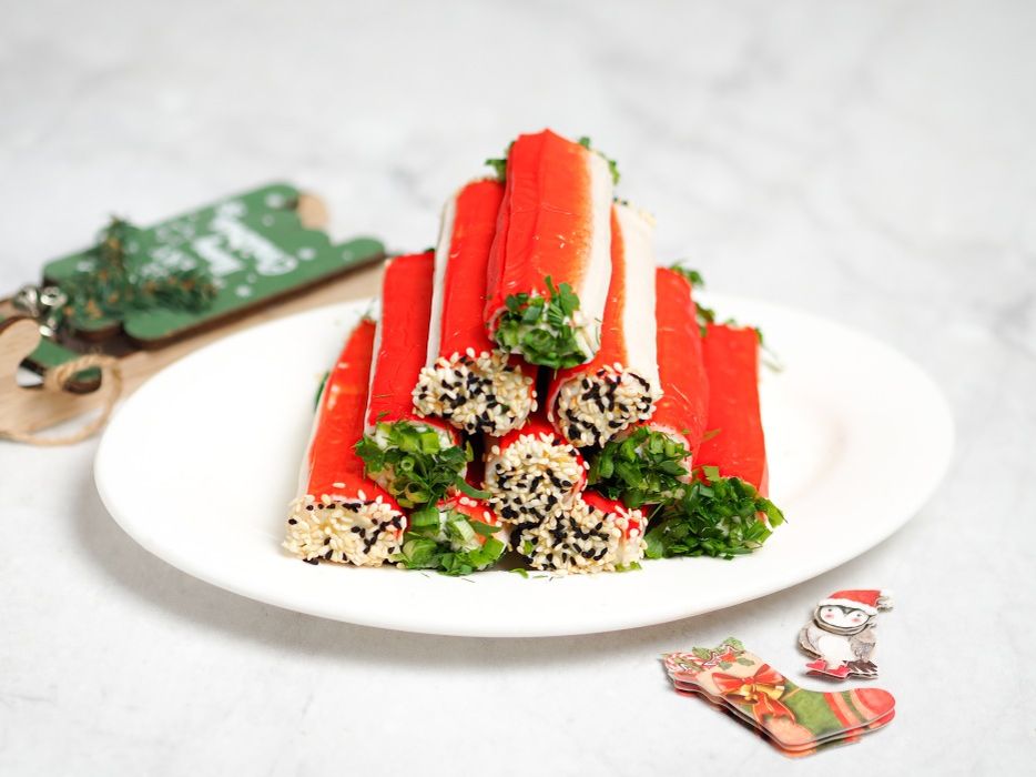 Как приготовить рулетики из крабовых палочек: простой и вкусный рецепт