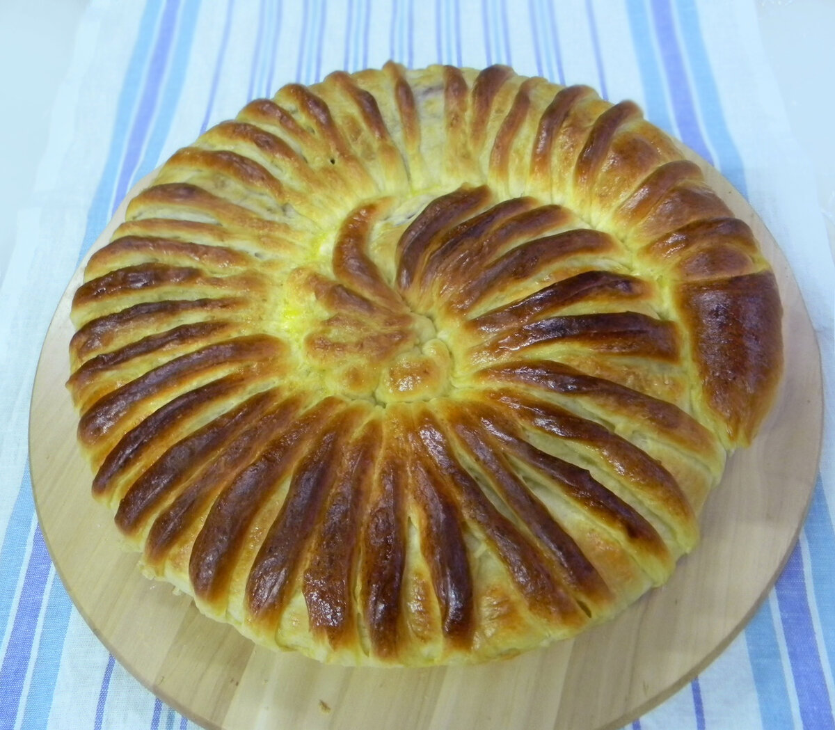 Как приготовить ароматный пирог-улитку из дрожжевого теста