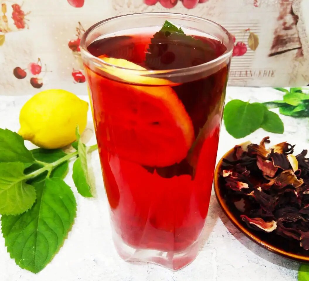 Освежающий напиток на лето: Роза каркаде с мятой и лимоном