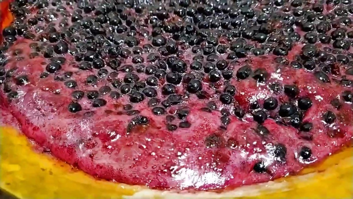 Легкое варенье из черной смородины без весов