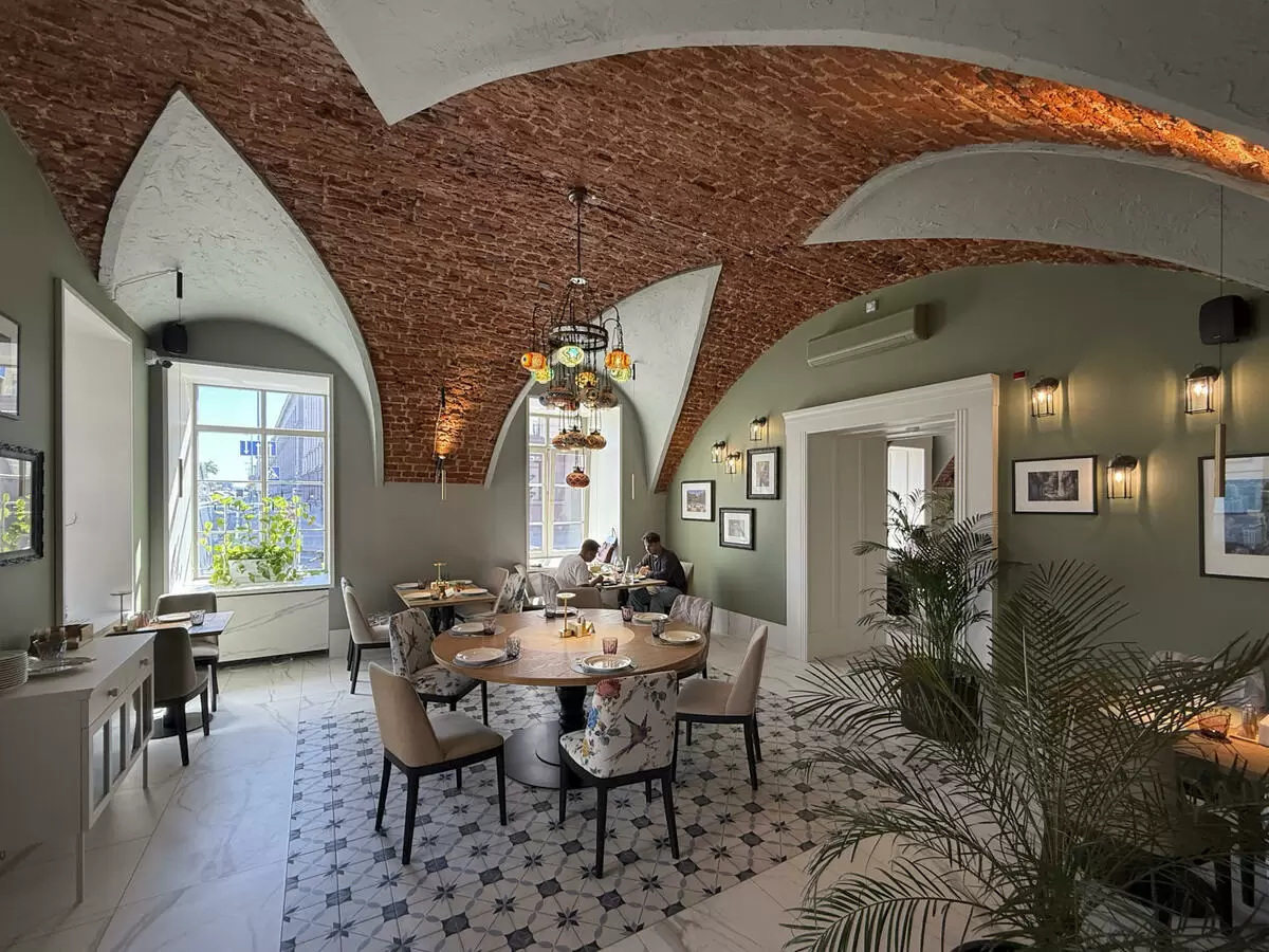 Ливанская кухня заиграла новыми красками в центре Минска: ресторан «Бейрут»