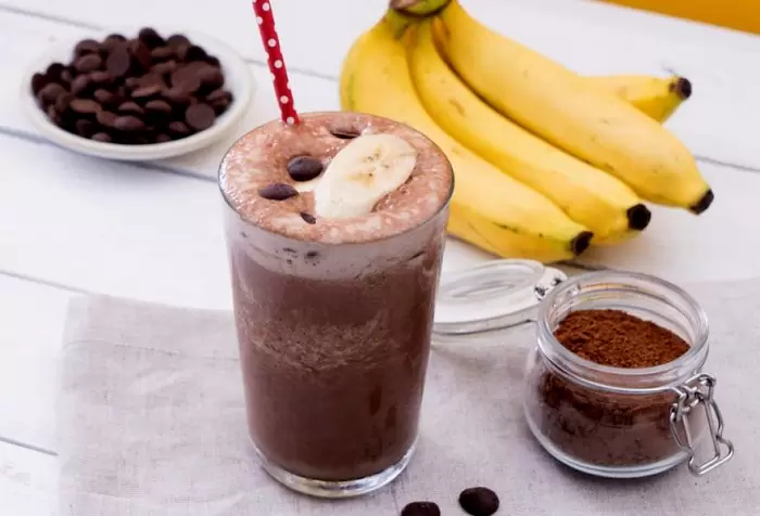 Незабываемый шоколадный смузи с бананом