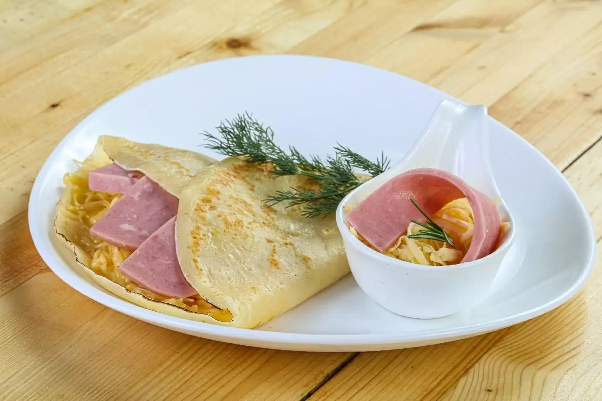 Необычные несладкие начинки для блинов на Масленицу