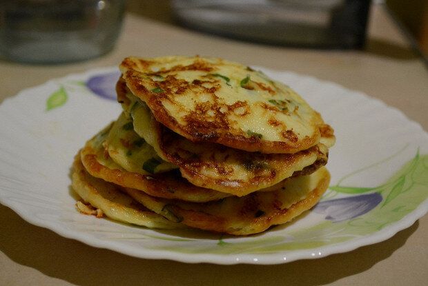 Сырные лепешки с зеленью: быстрый и вкусный рецепт на каждый день