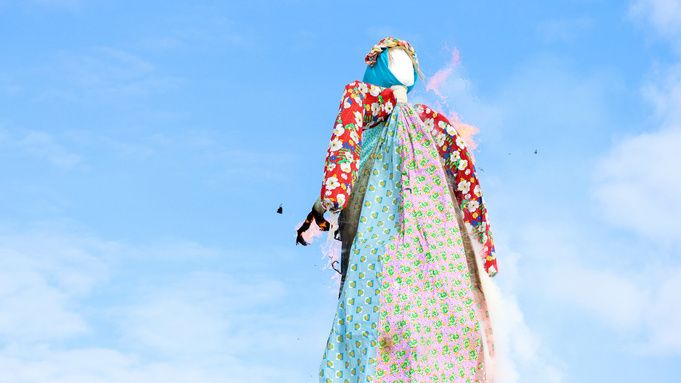 В Барнауле стартует конкурс на лучшее чучело Масленицы в зоопарке