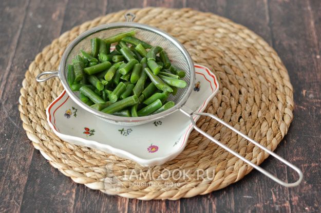 Сочный и яркий салат для любого повода: простой рецепт, который завоюет сердца
