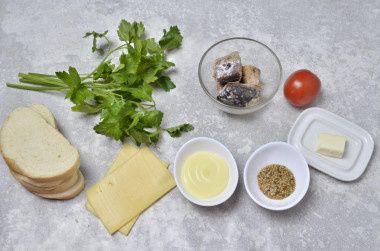 Бутерброды с тунцом и сыром: вкусный перекус за 15 минут